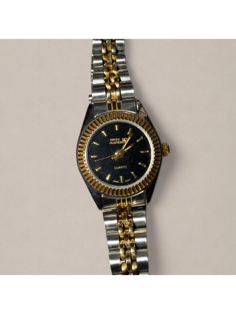 Vintage Swiss Hunter Two-Tone Black Dial Quartz Watch